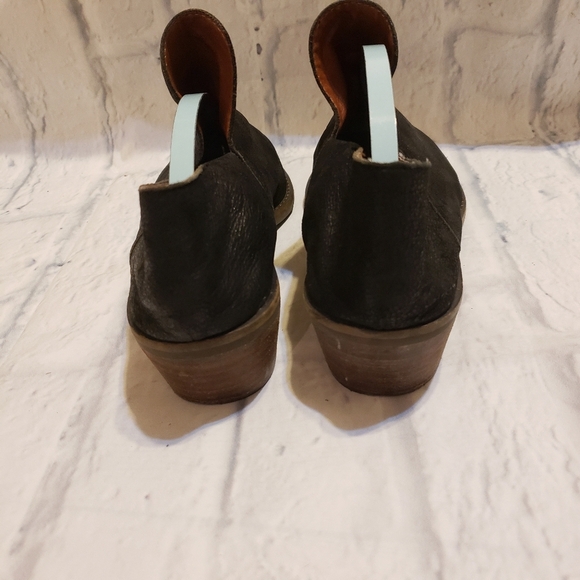 Lucky Size 10 - Picture 6 of 8